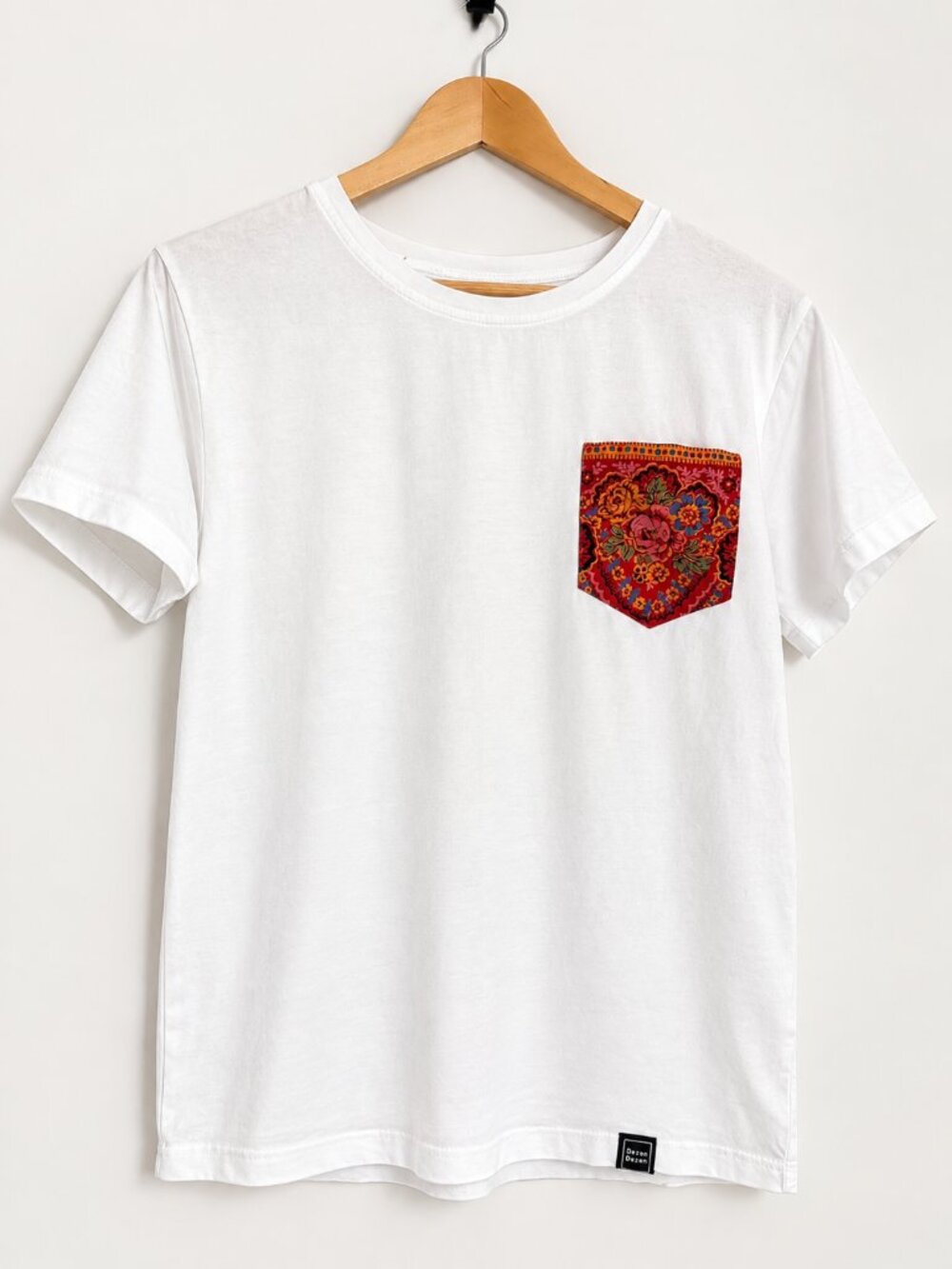 Vintage Handmade T-Shirt with Croatian Scarf Pocket Size S